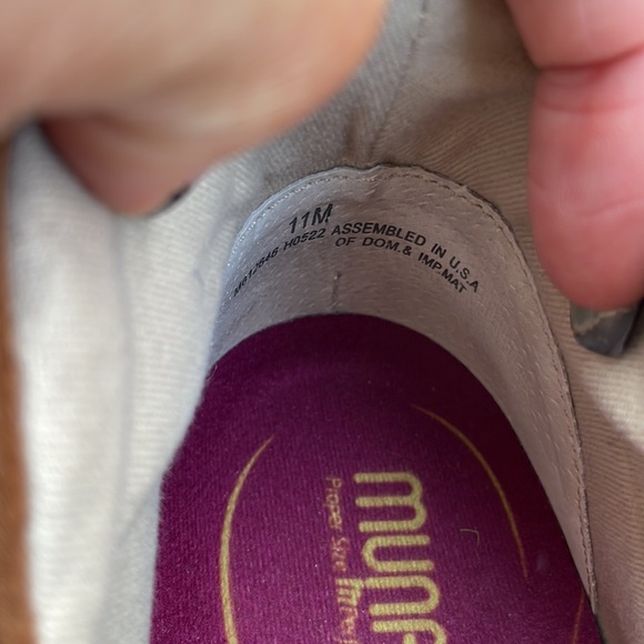 MUNRO Niko Zipped Womens Suede‎ Booties Size 11M - Picture 7 of 8